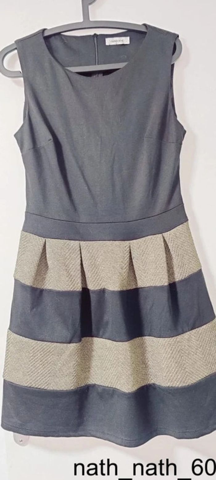 Robe noire dorée taille L