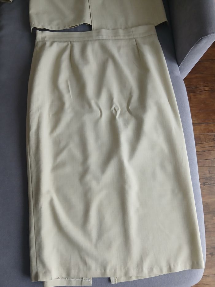 Tailleur Veste et Jupe - photo numéro 3