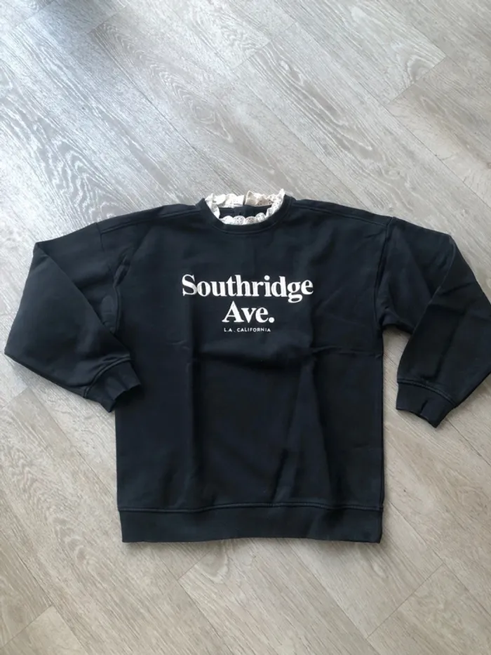 Sweat kiabi taille 12 ans excellent état