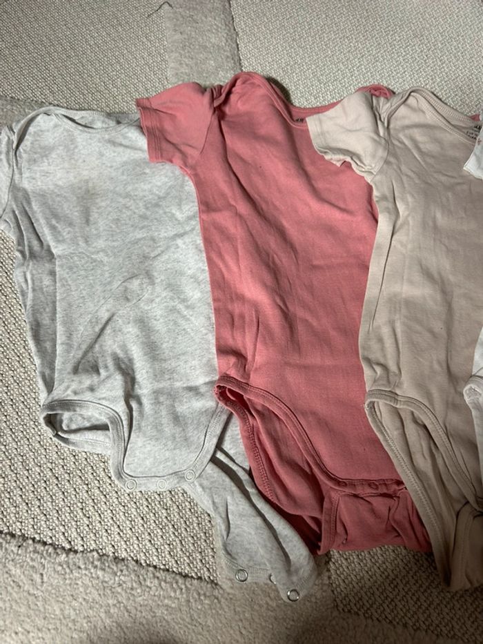 Lot de 8 bodys - photo numéro 2
