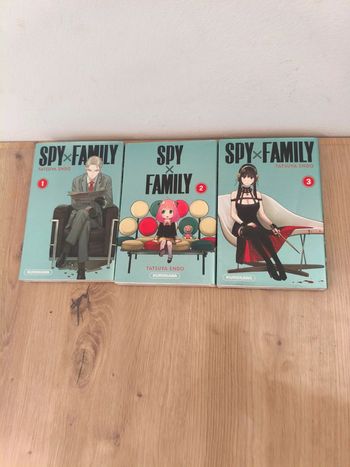 Lot manga spy x Family