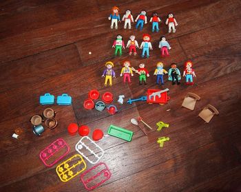 lot playmobil enfants + accessoires