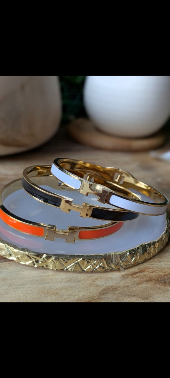Bracelet tendance H en acier inoxydable