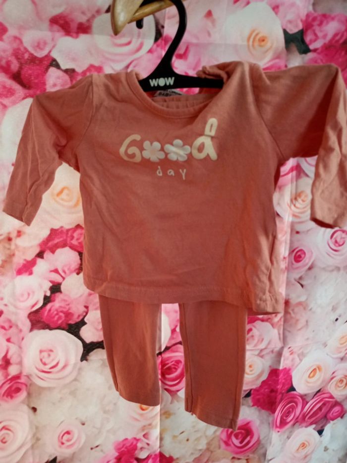 Ensemble 3 pièces 6 mois. - photo numéro 2