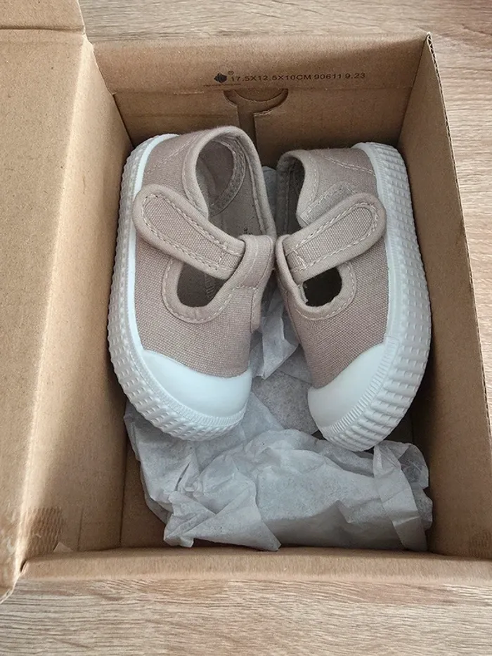 Chaussure bébé fille/garçon taille 18 - photo numéro 3