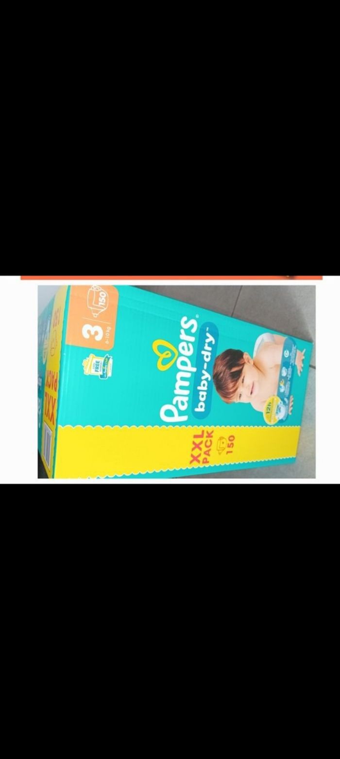 Couche Pampers taille 3