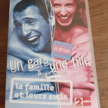 VHS un gars une fille la famille et leurs amis