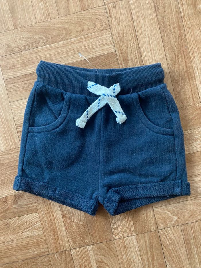 Short bleu marine taille 3 moi Tape à l’Oeil (NEUF)