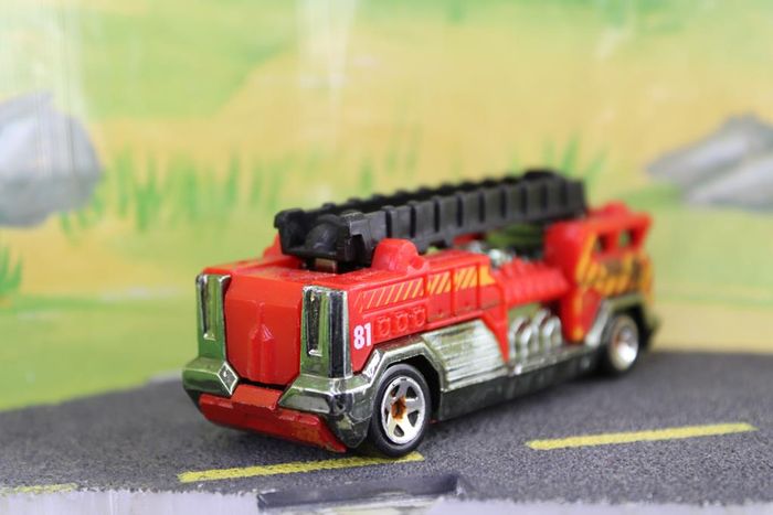 Hot wheels camion de pompier - photo numéro 5