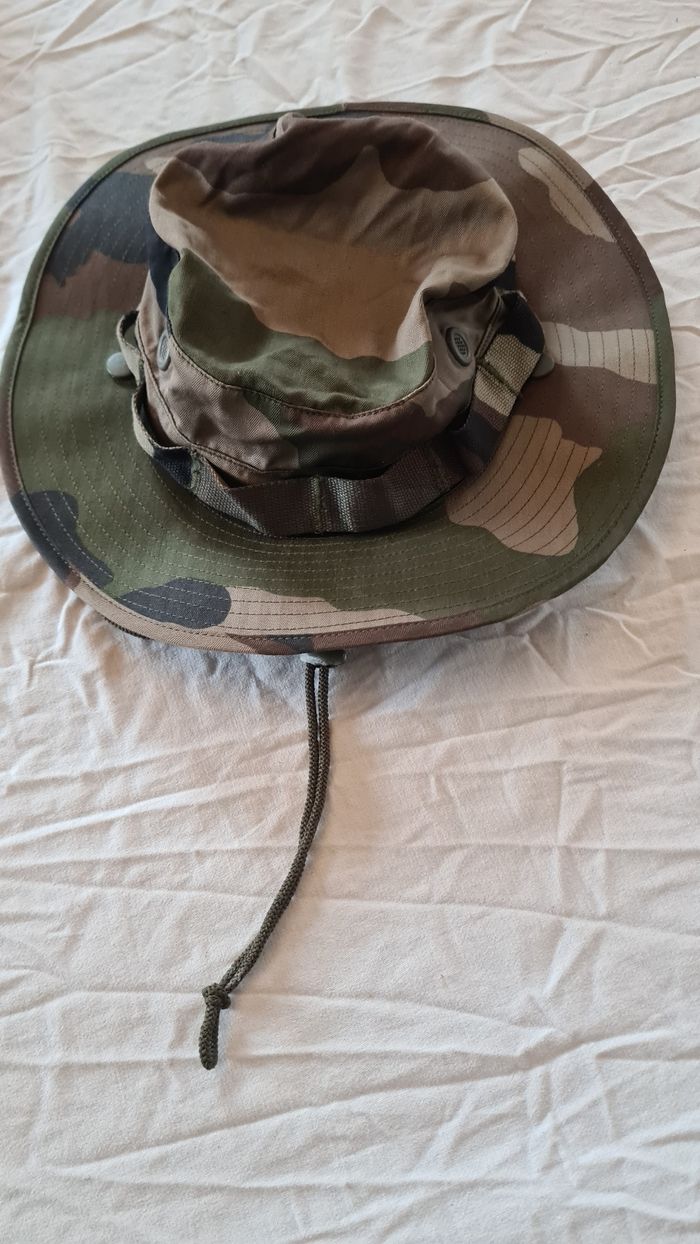 Chapeau de brousse - photo numéro 3