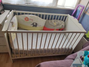 Berceau IKEA BON ETAT