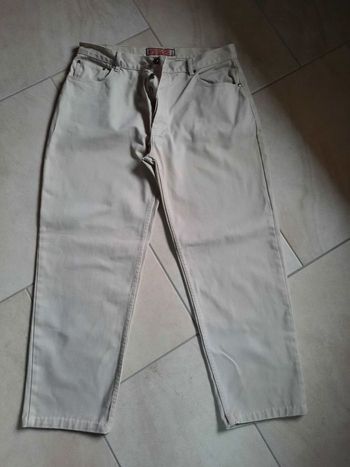 Jean beige taille 46