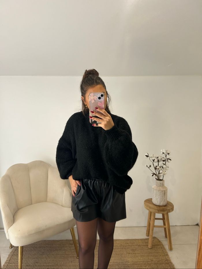 Short simili cuir noir