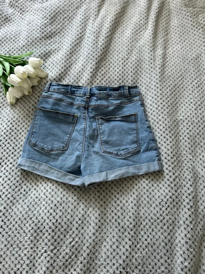 Short en jean en XS (14 ans) - photo numéro 2