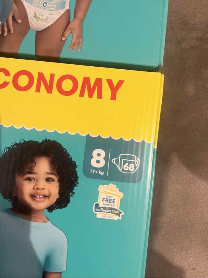Pampers taille 8 maxi pack (2 cartons) - photo numéro 2