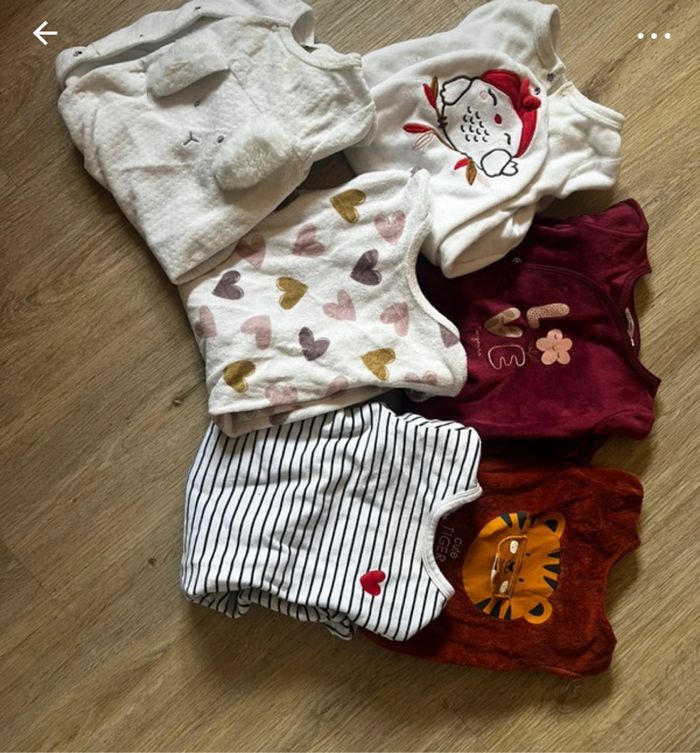Lot pyjamas bodies - photo numéro 4
