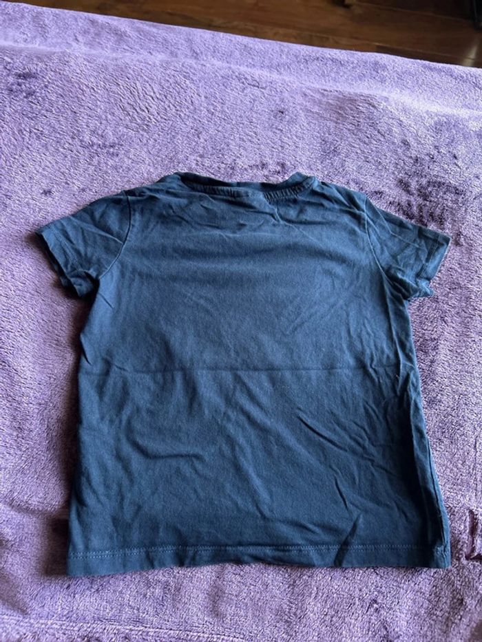 T-shirt manches courtes garcon en coton bleu marine thème requins Sergent major taille 4 ans - photo numéro 3