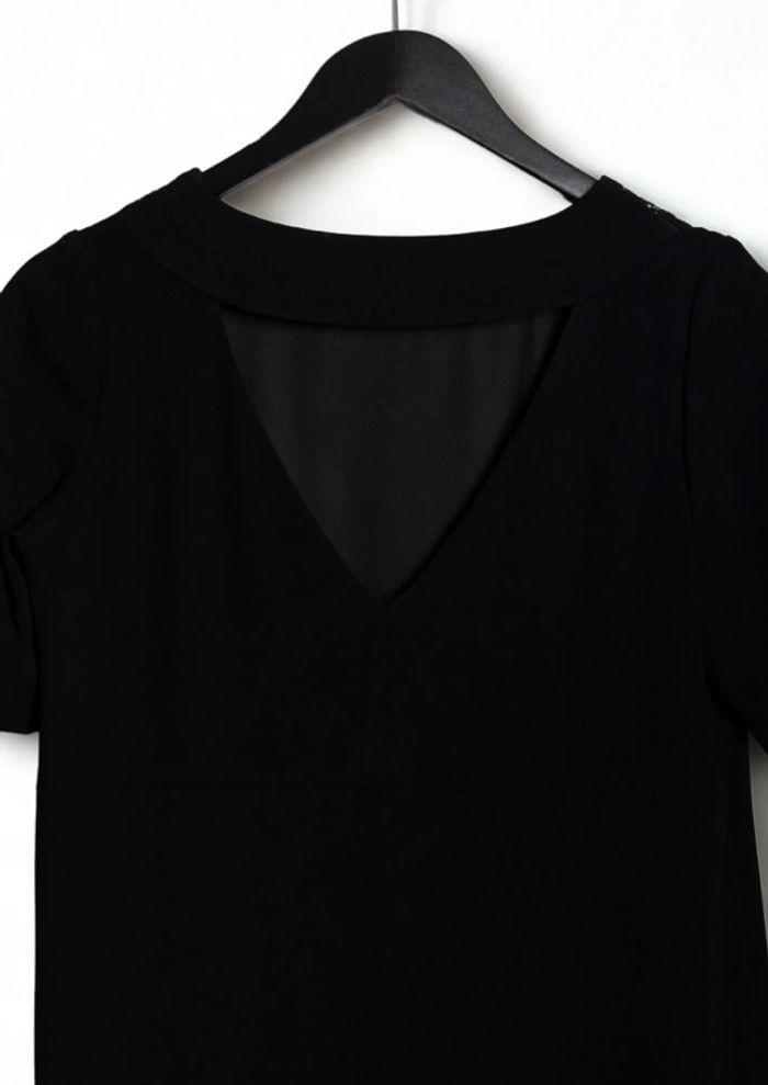 Robe noire détails en dentelle Claudie Pierlot Taille 36 - photo numéro 6