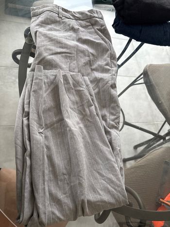 Pantalon à pince gris rayé 