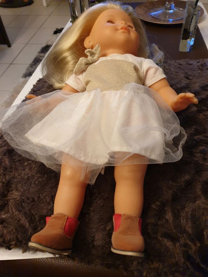 Jolie poupée corolle - photo numéro 4