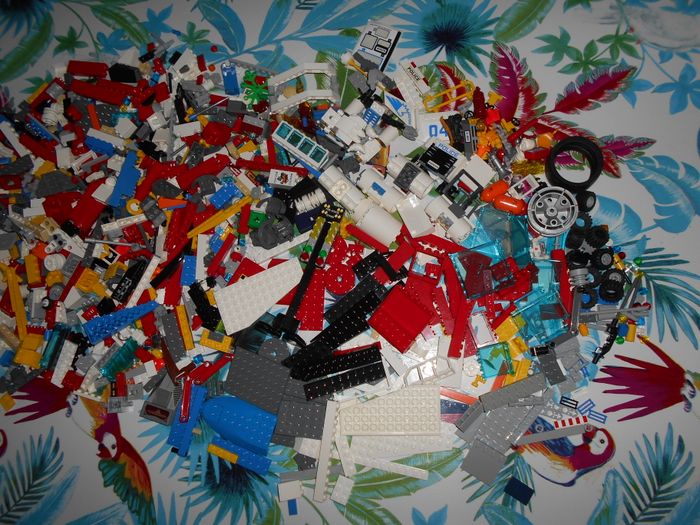 Lot Légo vrac + figurines + notices - photo numéro 4