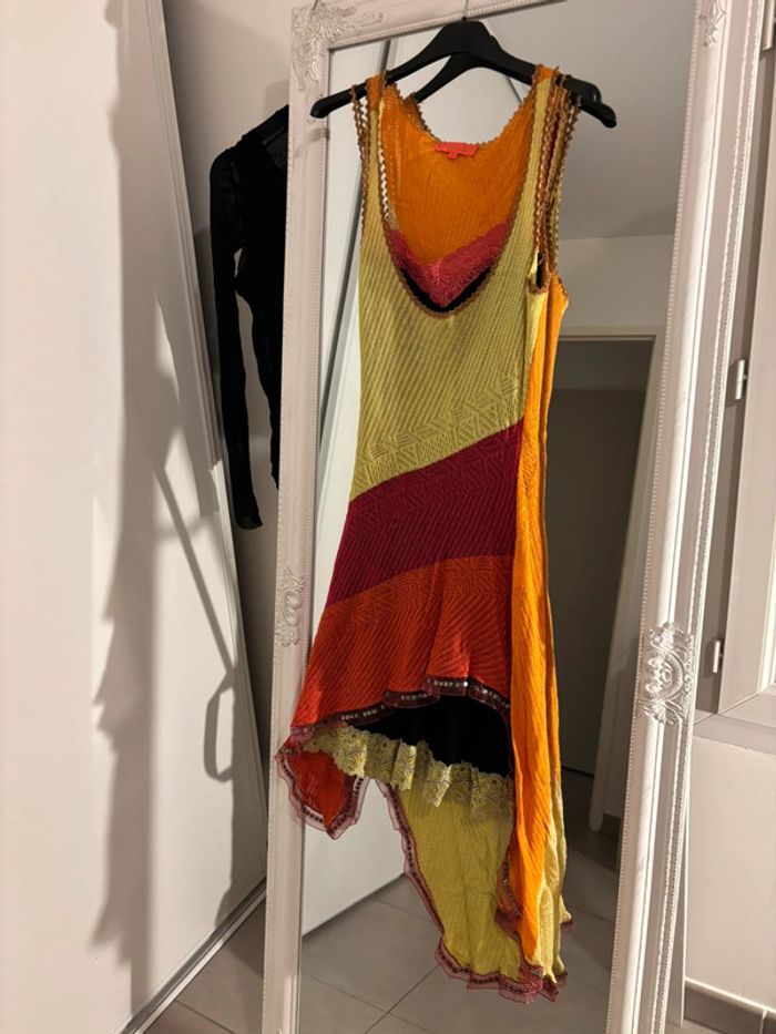 Robe deux-en-un originale dentelle & résille colorée
