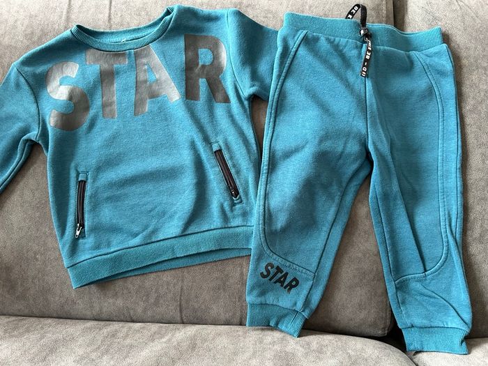 Ensemble jogging primark 18-24 mois