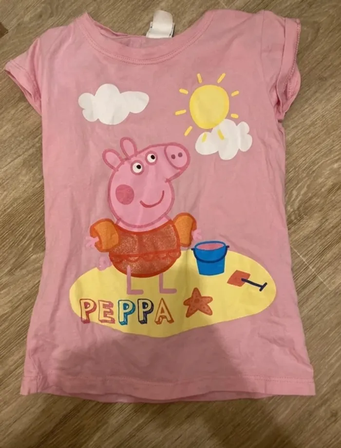 T shirt peppa pig neuf 7 ans jamais porté juste lavé