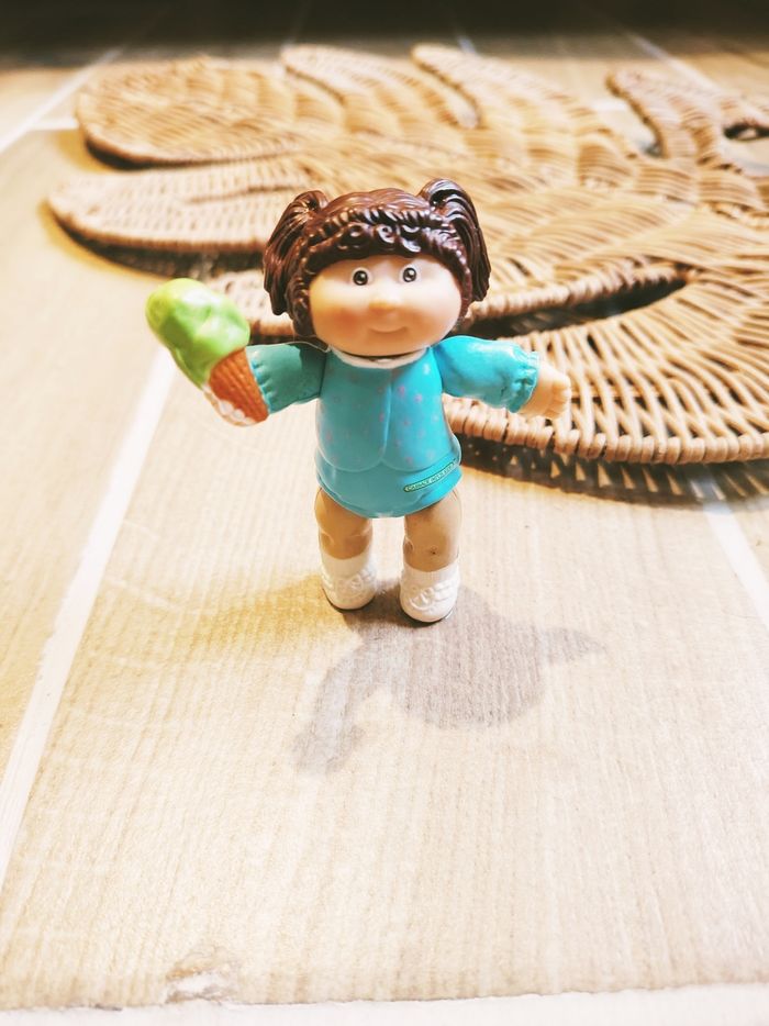 🪆Figurine petite fille et glace Toddler / Playtime Series Cabbage Patch Kids Mini 1984 OAA Inc