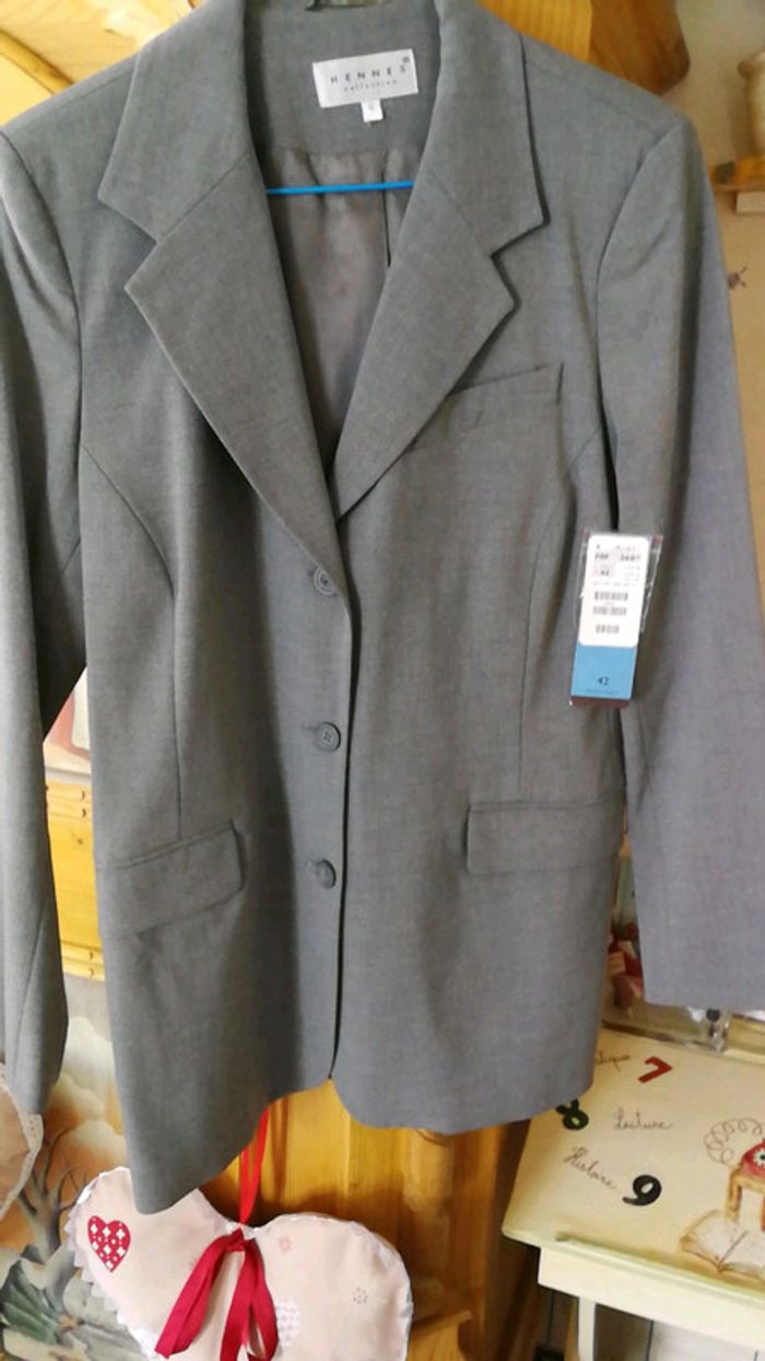 Veste longue neuve et pantalon