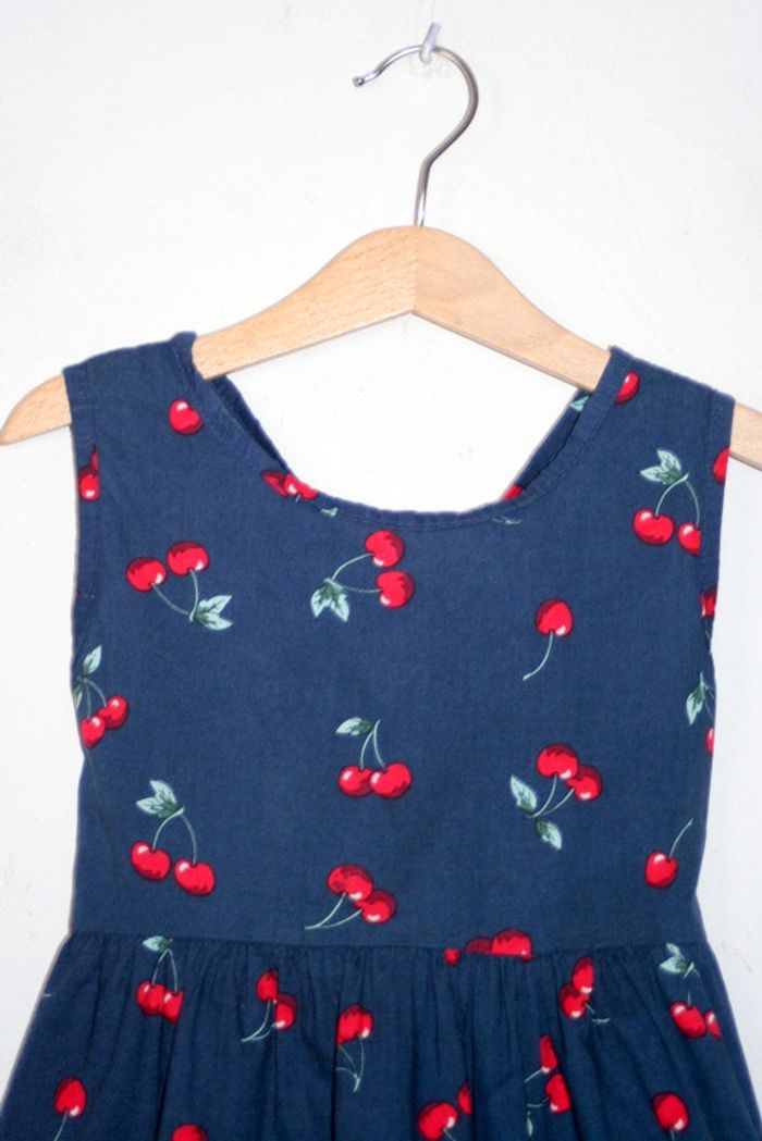 Robe fait main environ 4 ans - photo numéro 2