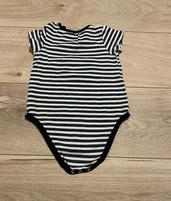 Lot 3 bodies manches courtes Disney Baby 36mois - photo numéro 6