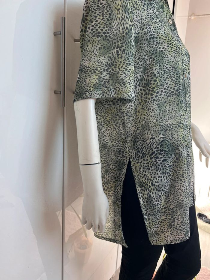 chemise ample fendue  T3 40/42 - photo numéro 6