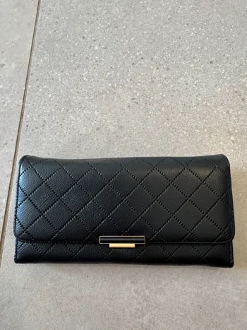 Portefeuille noir, très bon état, 20*9cm