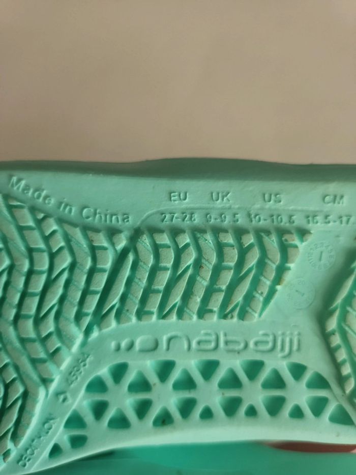 Claquettes plage/piscine fille 27/28 Nabaiji peu portées - photo numéro 6