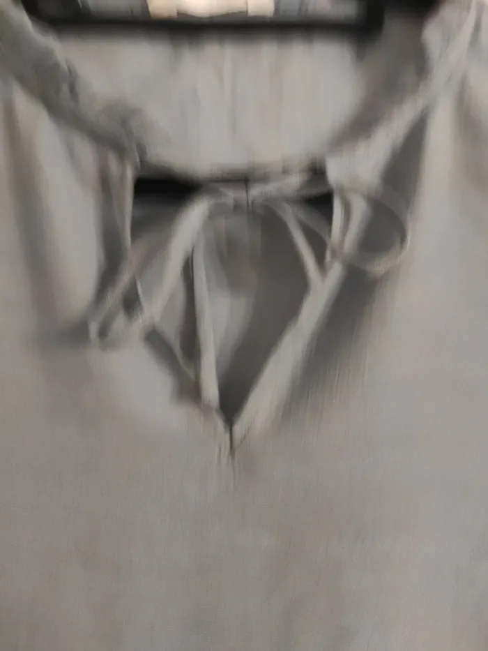 Haut tee-shirt bleu clair Terranova taille S - photo numéro 3