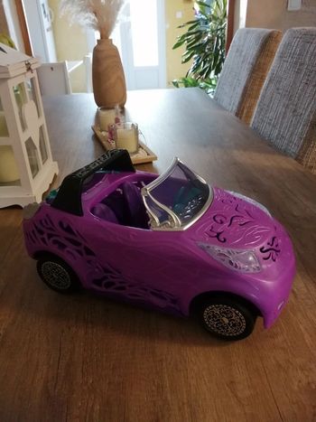 Voiture monster high