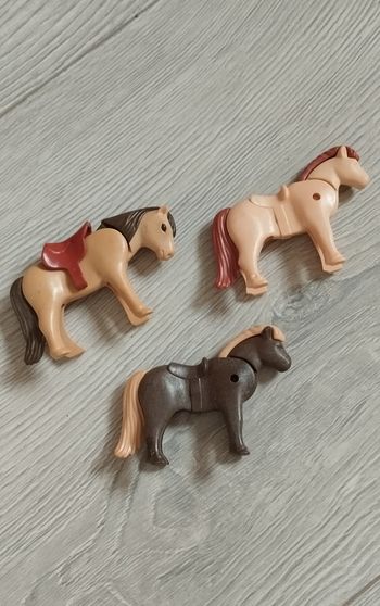 Lot de 3 poneys playmobil 