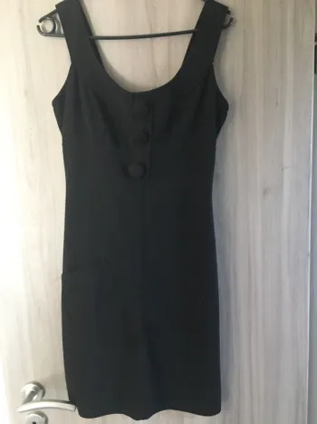 Robe noire chasuble