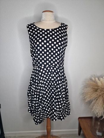 Robe noire à pois - taille 38 🌸
