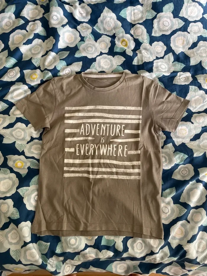 Tshirt gris Vertbaudet taille 10 ans