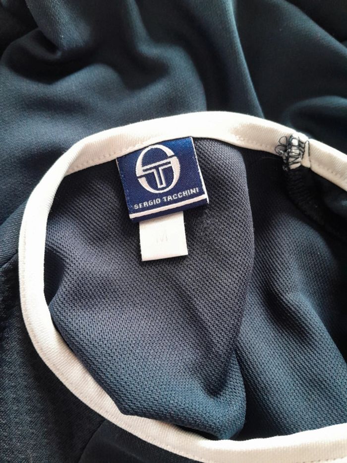 Tee shirt col V Sergio tacchini très beau logo - photo numéro 3
