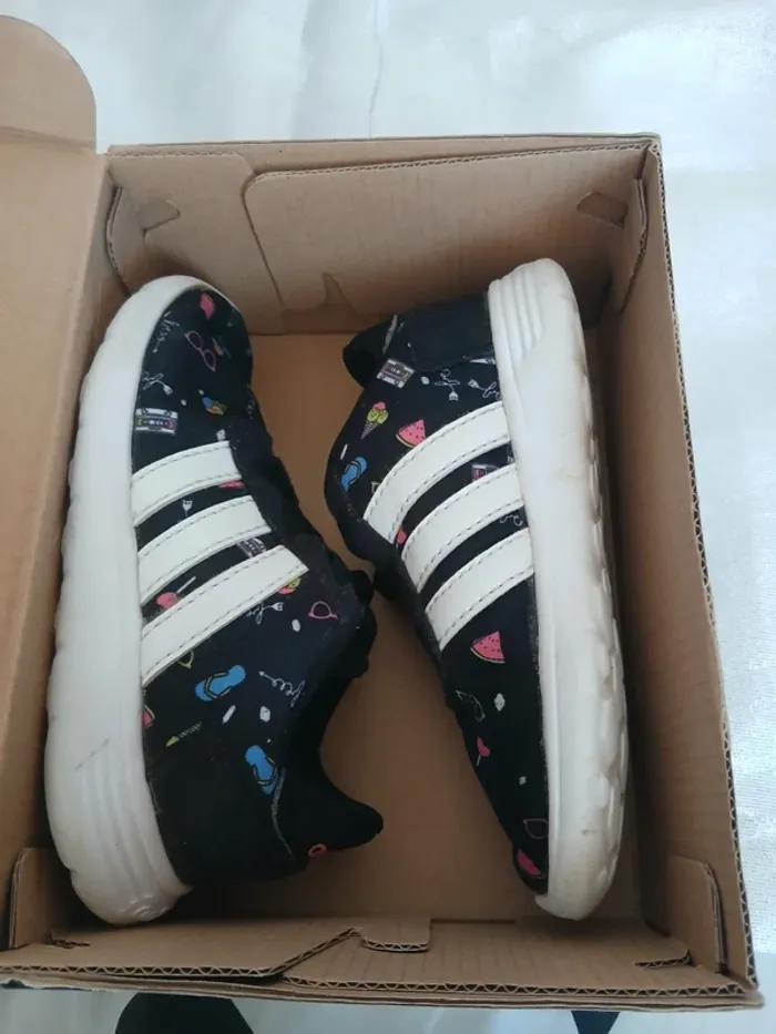 Baskets Adidas souples pointure 25 - photo numéro 7