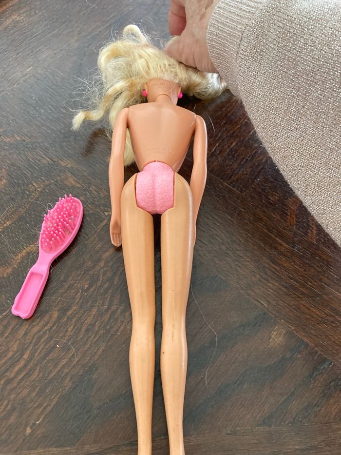 Poupée Barbie  de 1976 - photo numéro 2