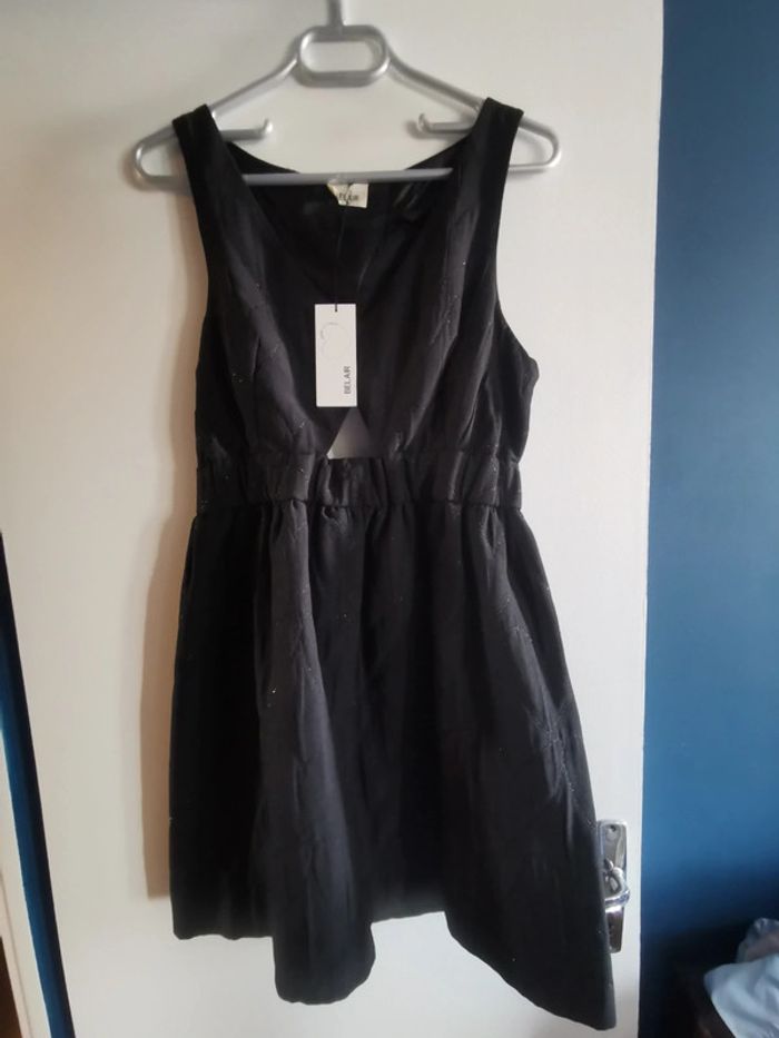 Robe bel air neuve taille 3