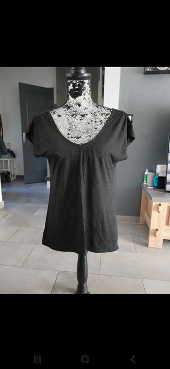 t-Shirt col V noir
