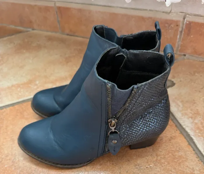 Bottines bleu marine taille 35 ki.te.toi