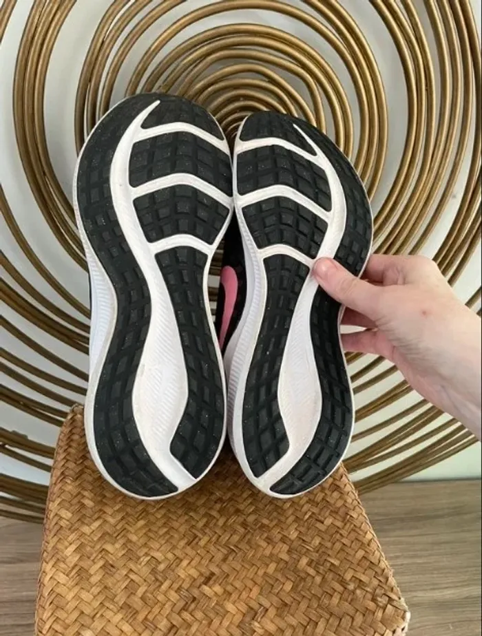 Baskets Nike T38.5 - photo numéro 3