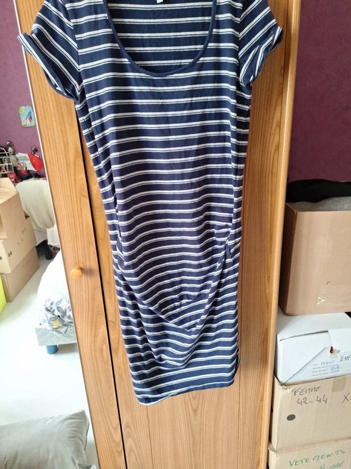 Robe grossesse marine et blanc