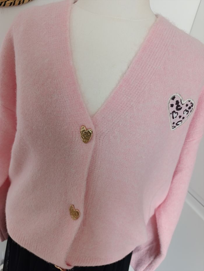 Sublime gilet doux rose avec coeurs t.u 36/42 - photo numéro 6
